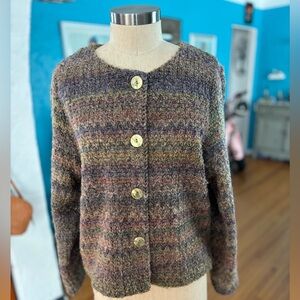 Gorgeous vintage 80’s cardigan.